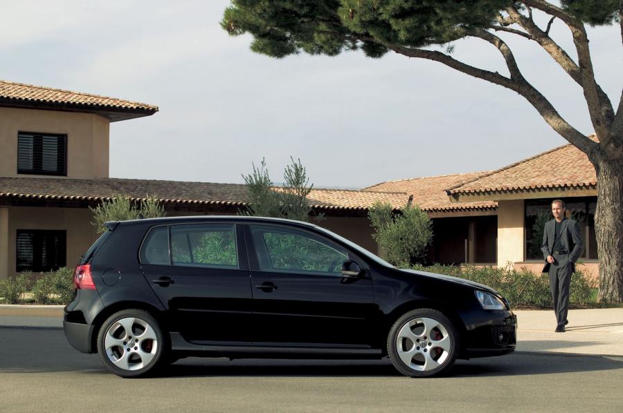  Volkswagen Golf GTi 2005 года  (фото 34 из 135)